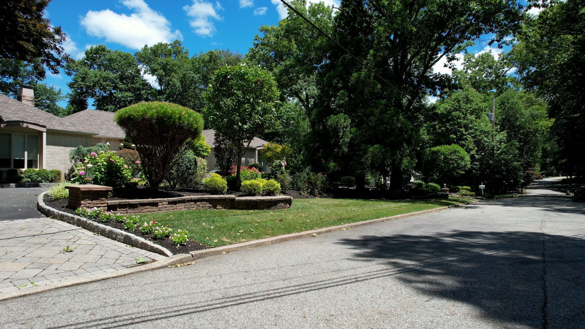 Exquisite Outdoor Oasis — image 3