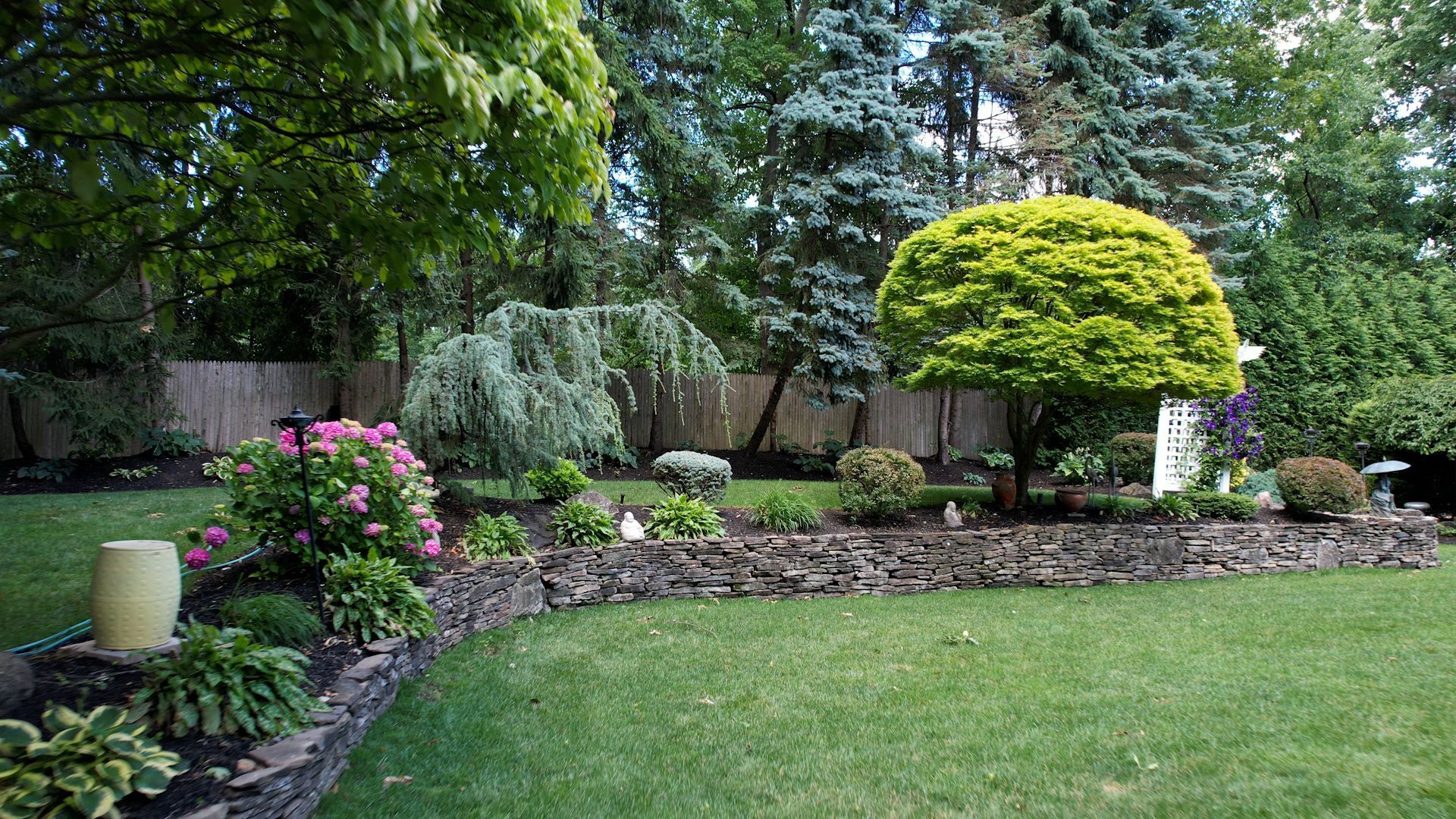 Exquisite Outdoor Oasis — image 6
